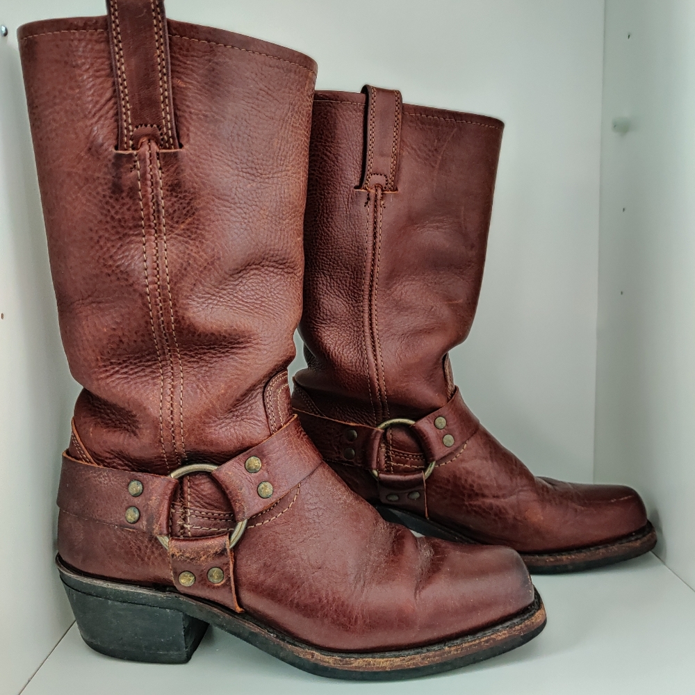 FRYE Harness 12R Style# 77300 Cognac